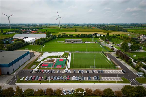 Aanleg sportpark met kunstgras jeugdvoetbalveld, kunststof multisportterreinen, skatebaan, Finse piste en omgevingswerken - Sportinfrabouw NV